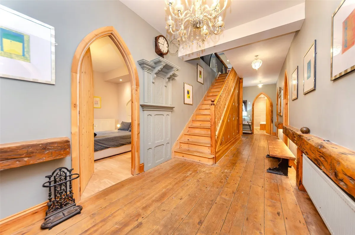 Bryn Crwn, Cwm-y-Glo, Caernarfon, Gwynedd, LL55