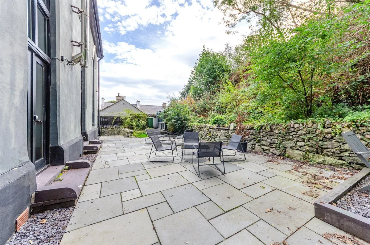Bryn Crwn, Cwm-y-Glo, Caernarfon, Gwynedd, LL55