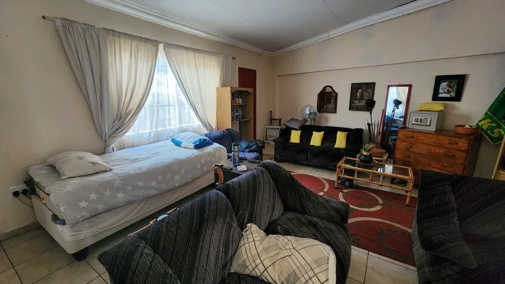 South Africa, North West, Ifafi, Dam Drive, 1