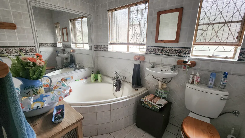 South Africa, North West, Ifafi, Dam Drive, 1