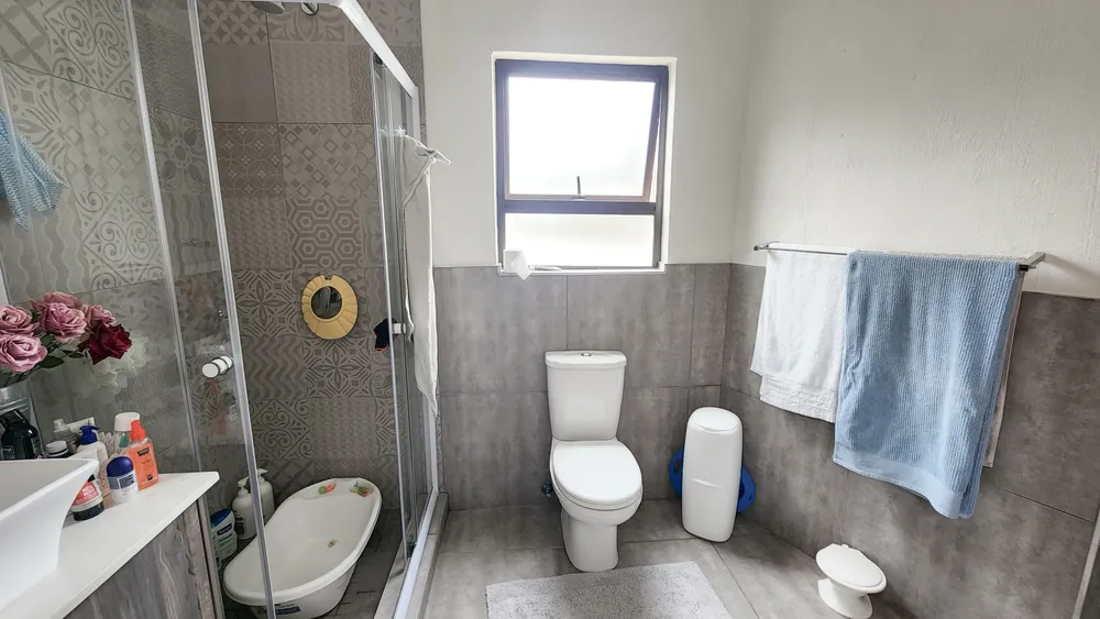 South Africa, North West, Ifafi, Dam Drive, 1