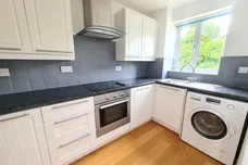 Lowestoft Drive, SLOUGH