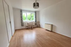 Lowestoft Drive, SLOUGH