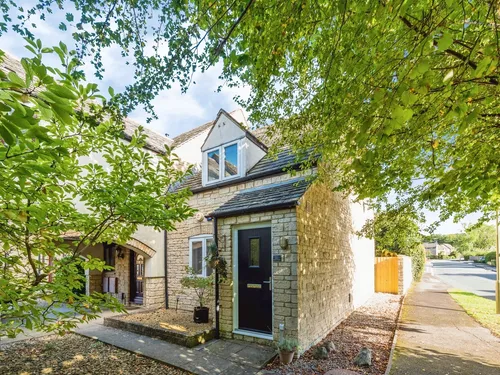 Sherbourne Road, Witneyphoto