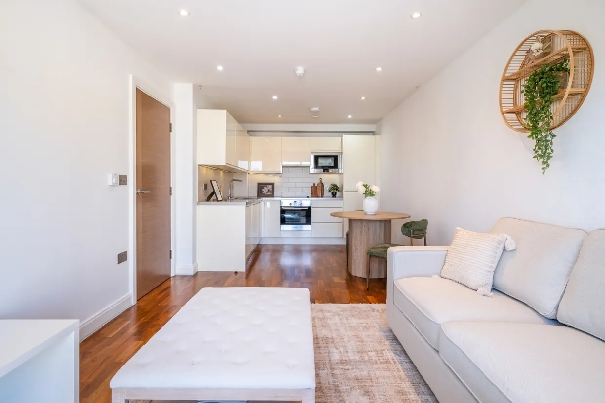 Holman Road London SW11 photo 4