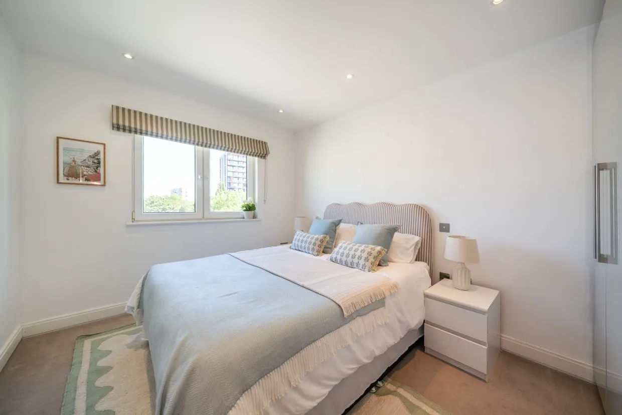 Holman Road London SW11 photo 8