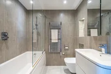 Holman Road London SW11 photo 9