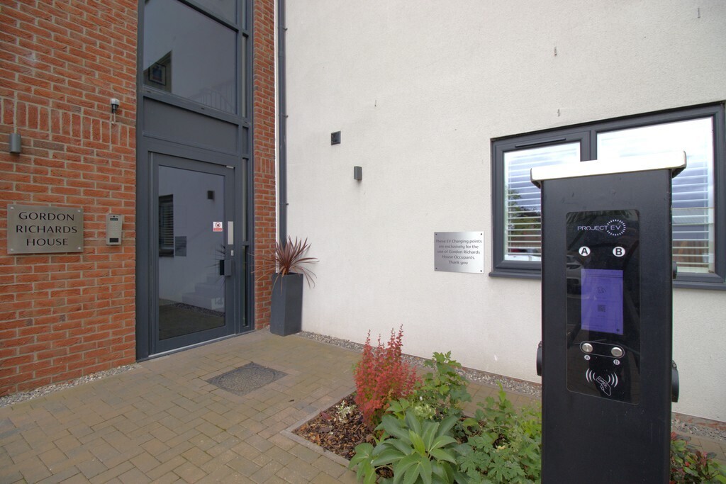 Gordon Richards House, Furlong View, The Paddock Image 10