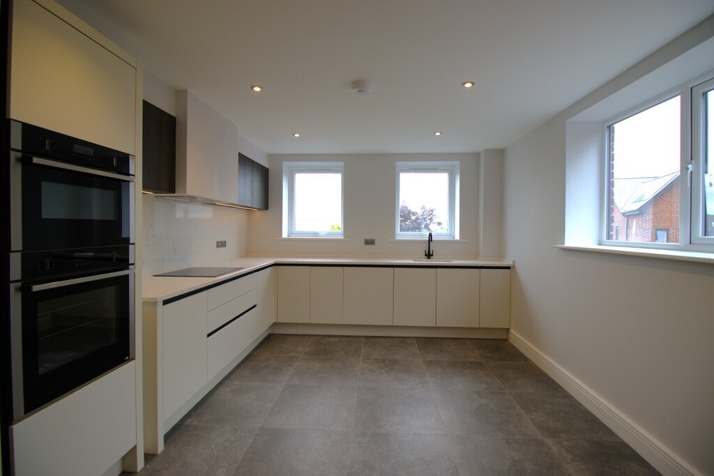 Gordon Richards House, Furlong View Image 3