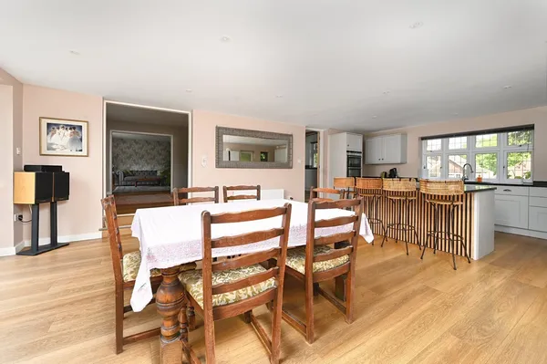 Hilltop Road, West Hoathly, RH19 photo 5