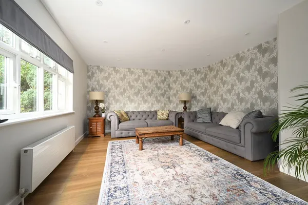 Hilltop Road, West Hoathly, RH19 photo 11