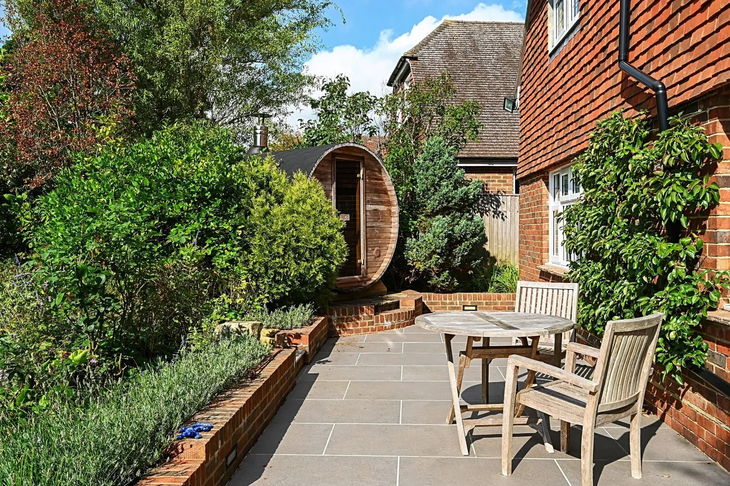 Hilltop Road, West Hoathly, RH19 photo 14