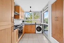 Winterfold Close, London