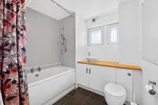 Winterfold Close, London