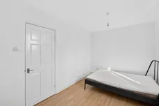 Winterfold Close, London