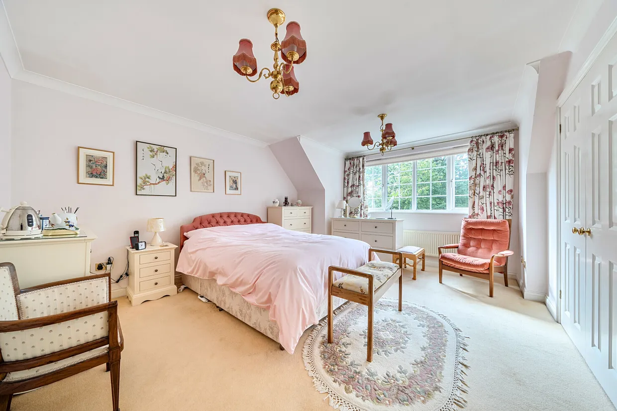 White House Walk, Farnham, GU9 photo 7