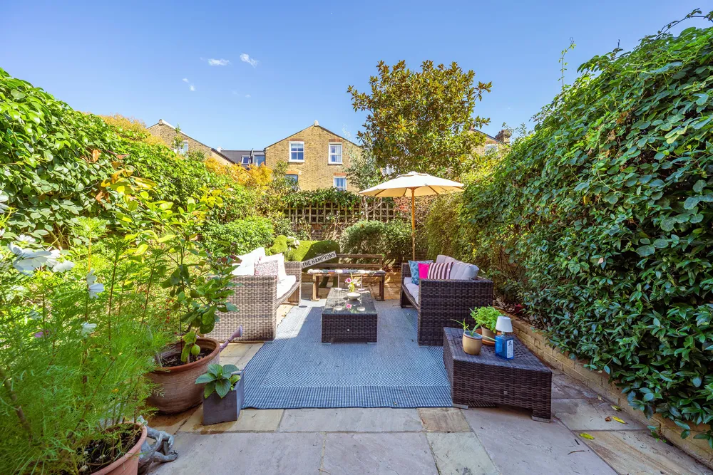 Wroughton Road, London, SW11