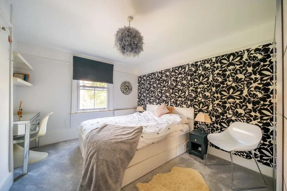 Wroughton Road, London, SW11 photo 6