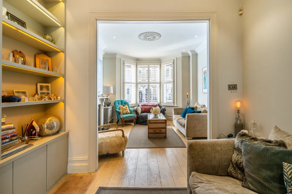 Wroughton Road, London, SW11 photo 11