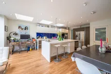 Wroughton Road, London, SW11 photo 20