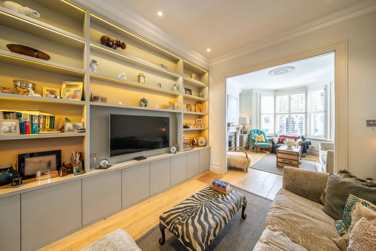 Wroughton Road, London, SW11 photo 26