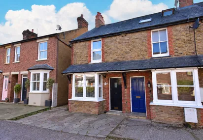 Alexandra Road, Chipperfield, WD4
