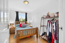 Robertsons Gait, Paisley