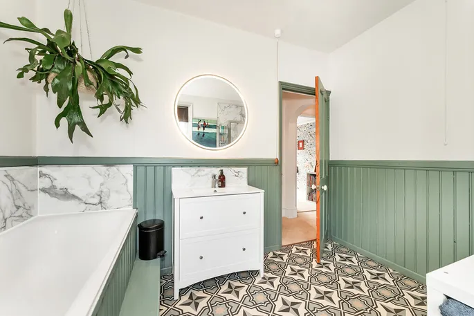 Property carousel image 17
