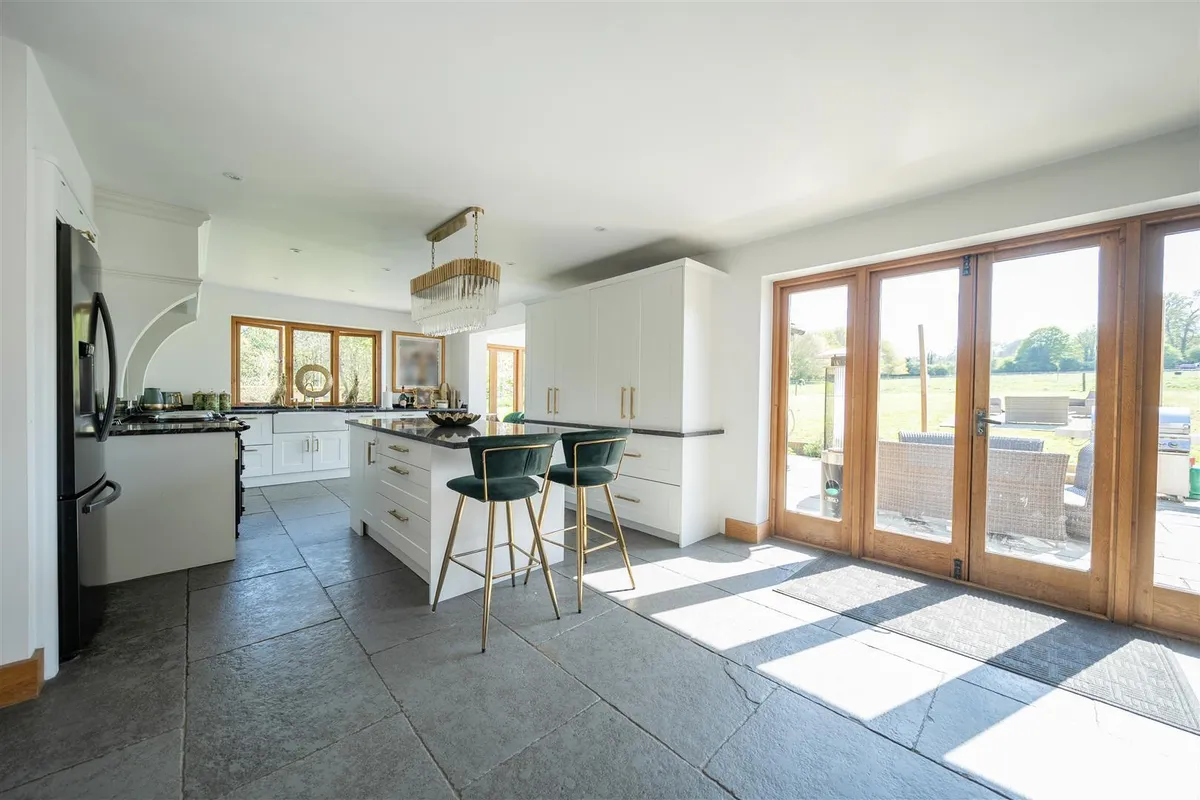 New Price / mid Kent