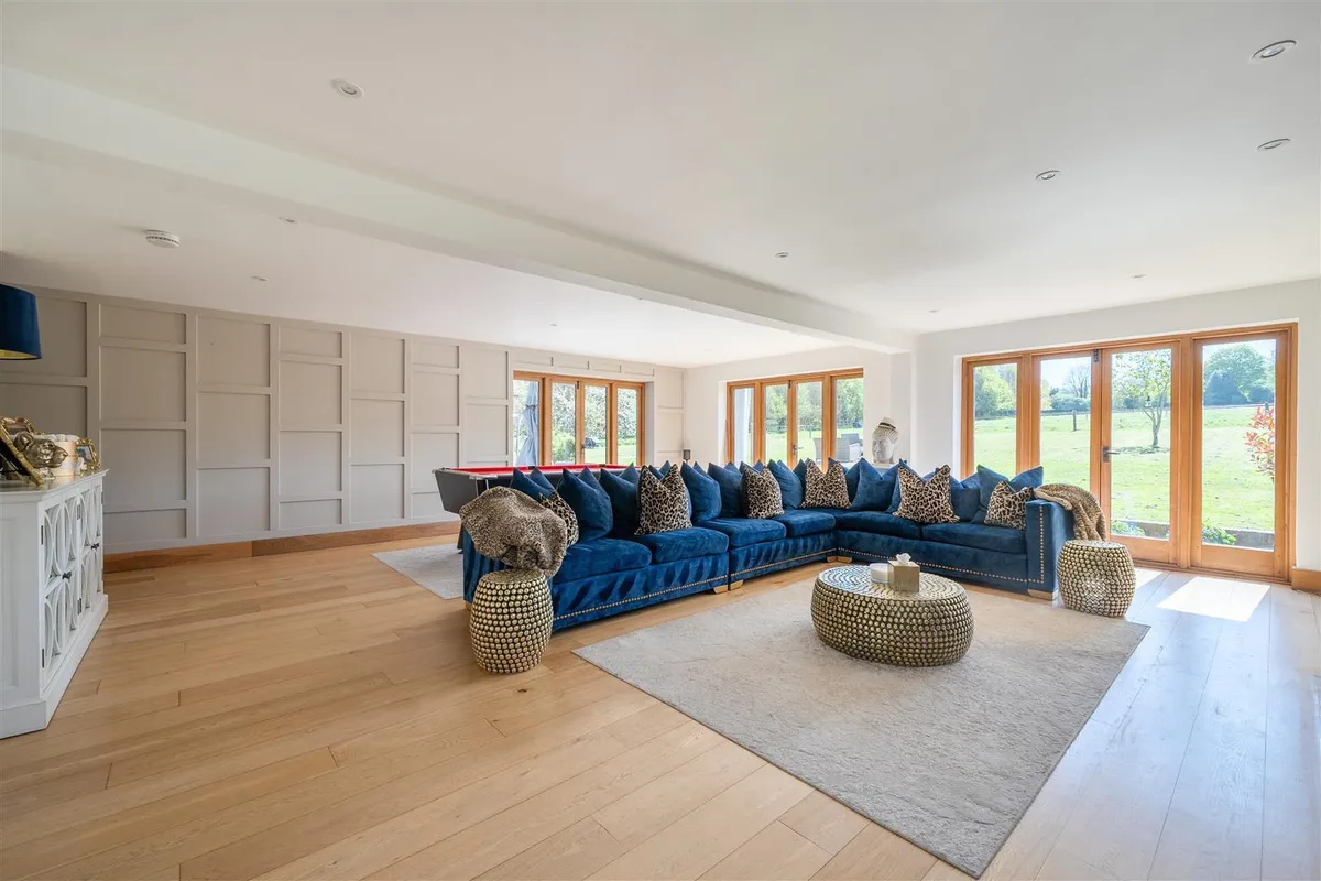 New Price / mid Kent