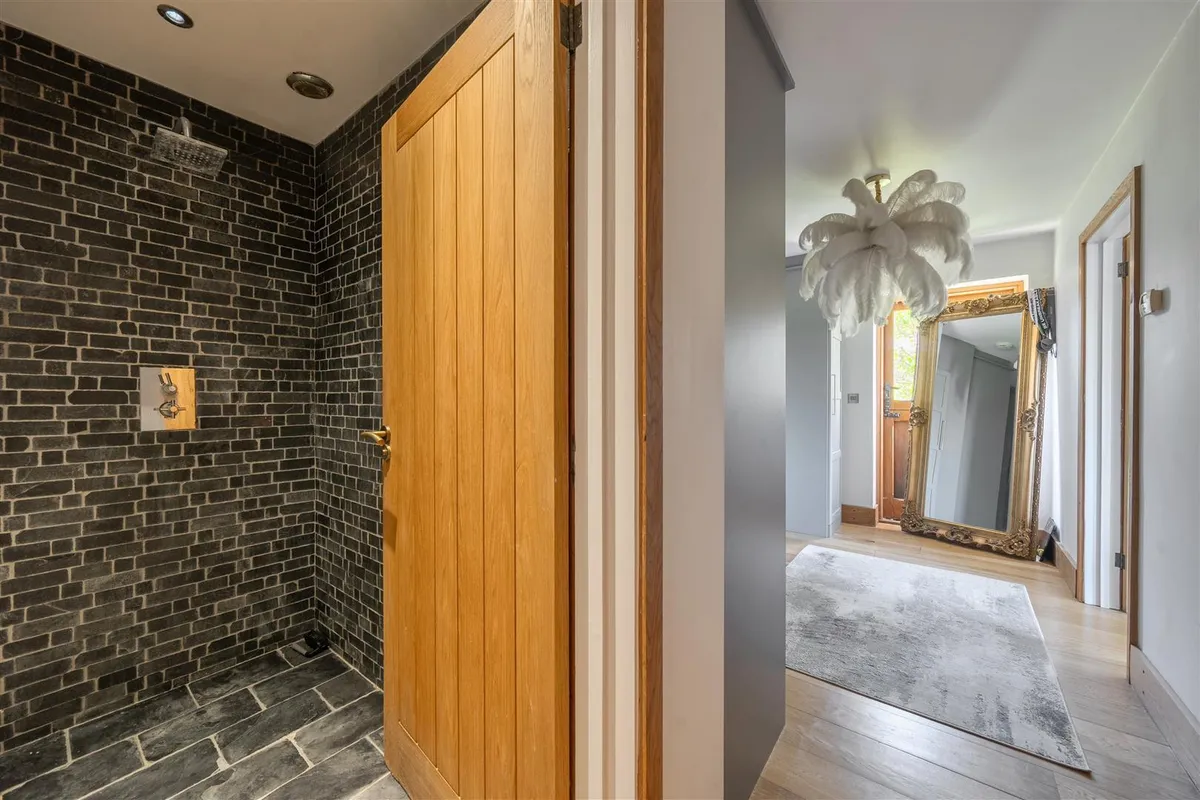 New Price / mid Kent