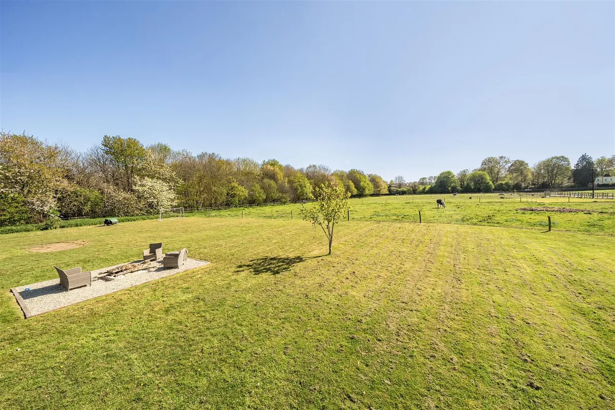 New Price / mid Kent