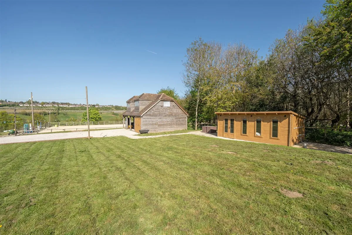 New Price / mid Kent