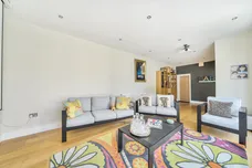 Ouseley Road, Wraysbury, TW19 photo 5