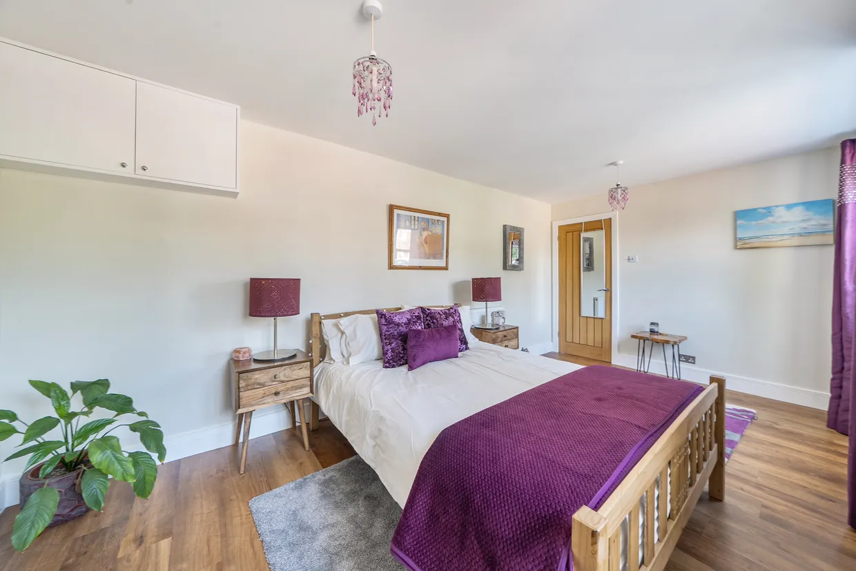 Ouseley Road, Wraysbury, TW19 photo 9