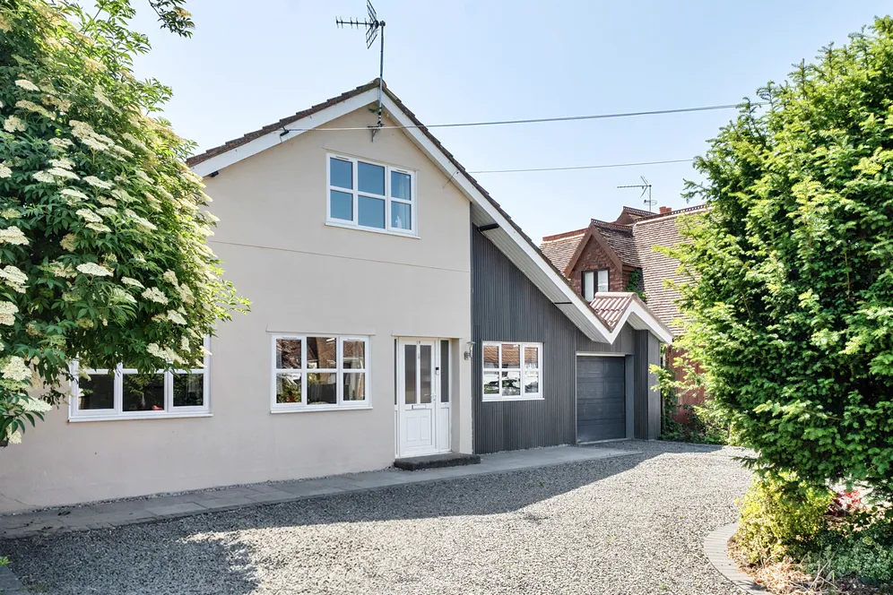 Ouseley Road, Wraysbury, TW19 photo 15