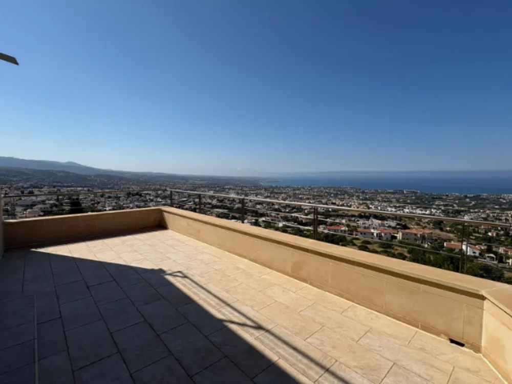 3 Bedroom villa with panoramic sea views + office room : Peyia, Paphos