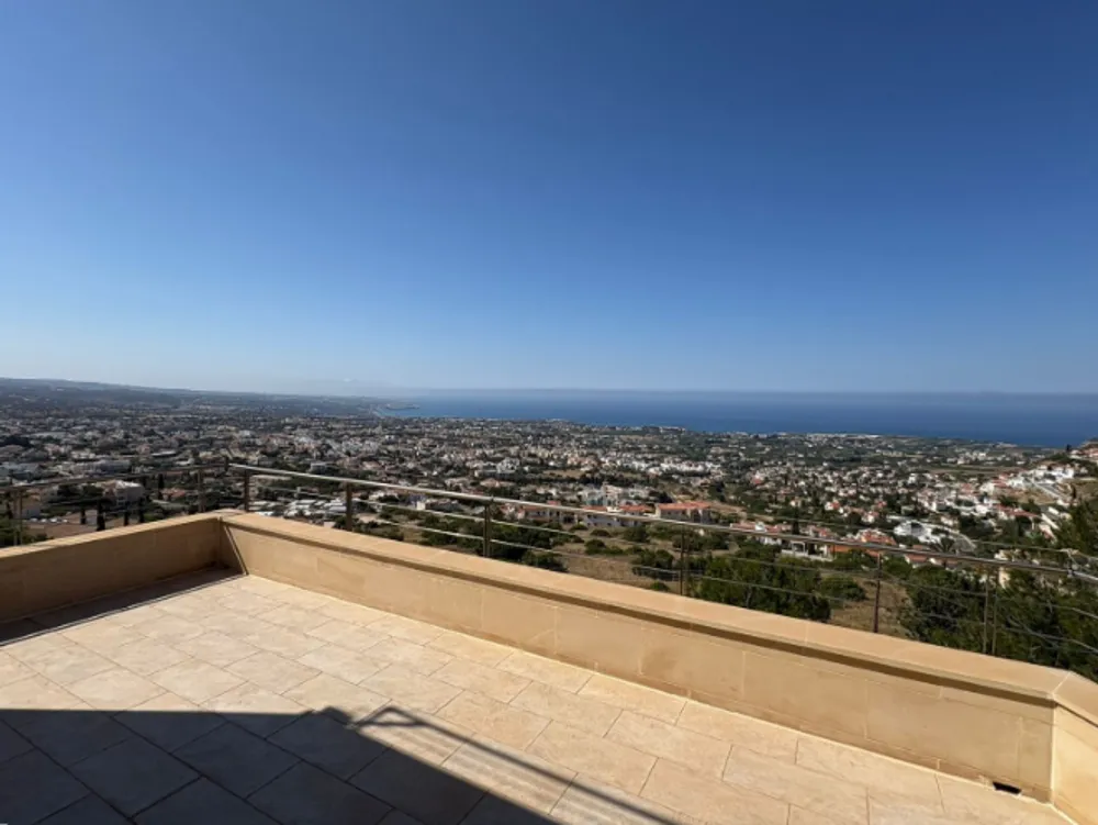 3 Bedroom villa with panoramic sea views + office room : Peyia, Paphos