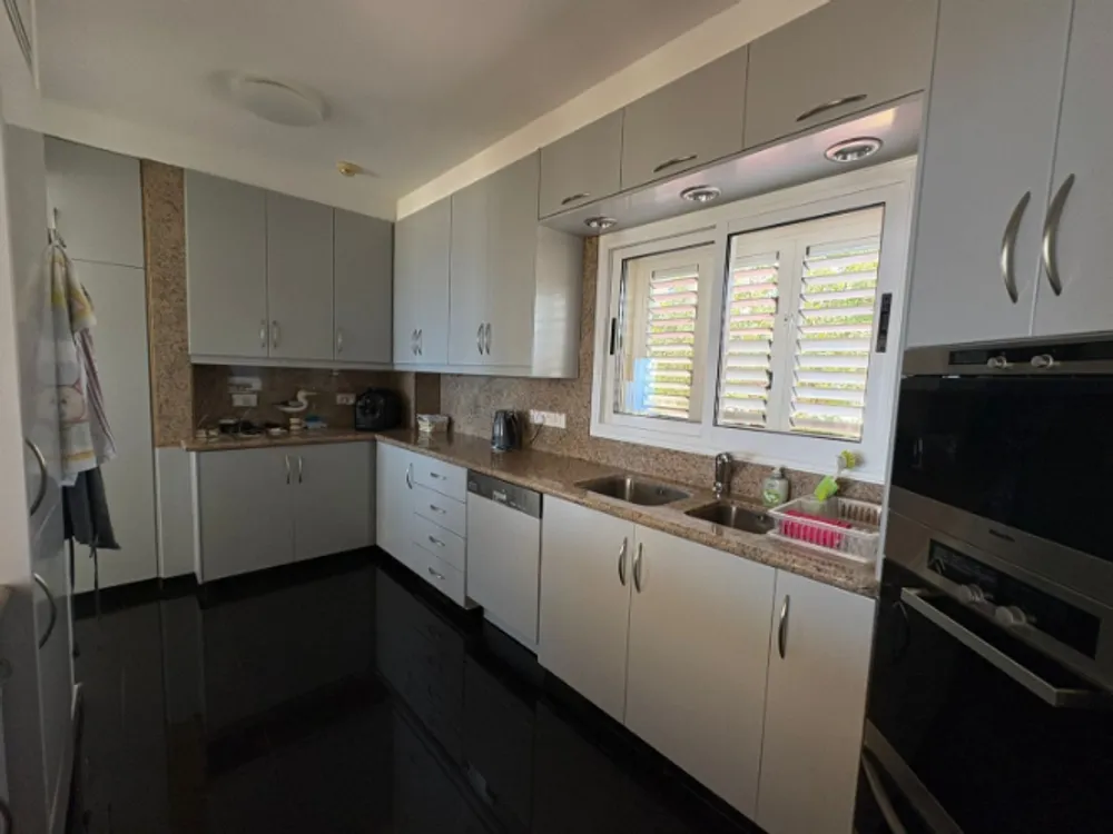 3 Bedroom villa with panoramic sea views + office room : Peyia, Paphos