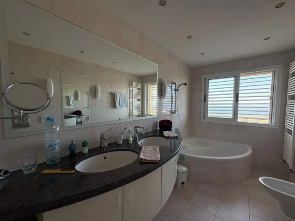 3 Bedroom villa with panoramic sea views + office room : Peyia, Paphos