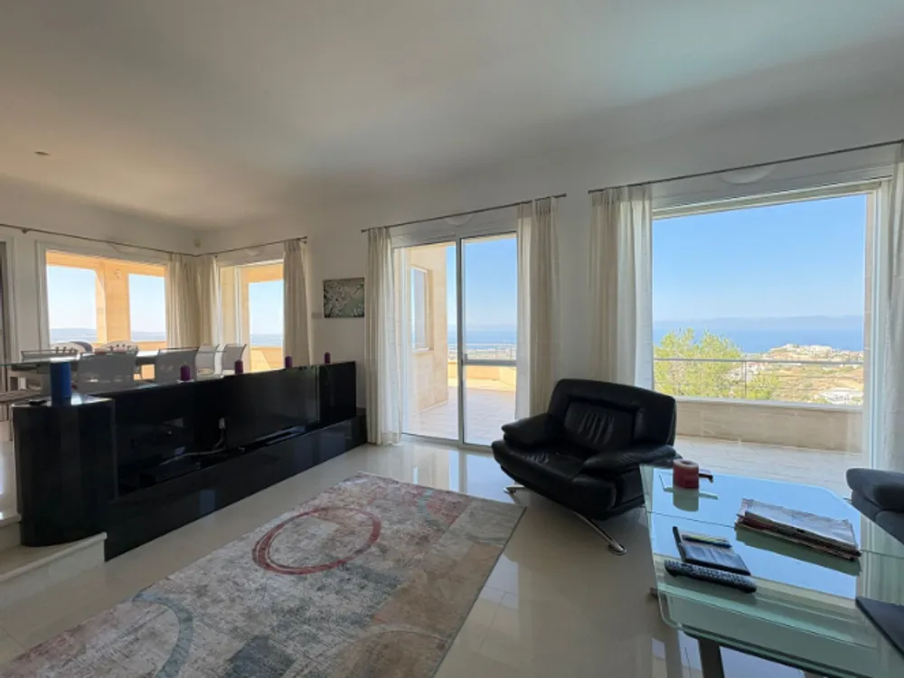 3 Bedroom villa with panoramic sea views + office room : Peyia, Paphos