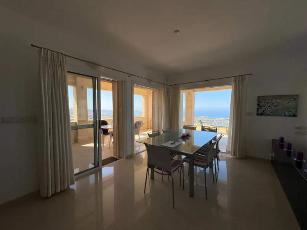3 Bedroom villa with panoramic sea views + office room : Peyia, Paphos