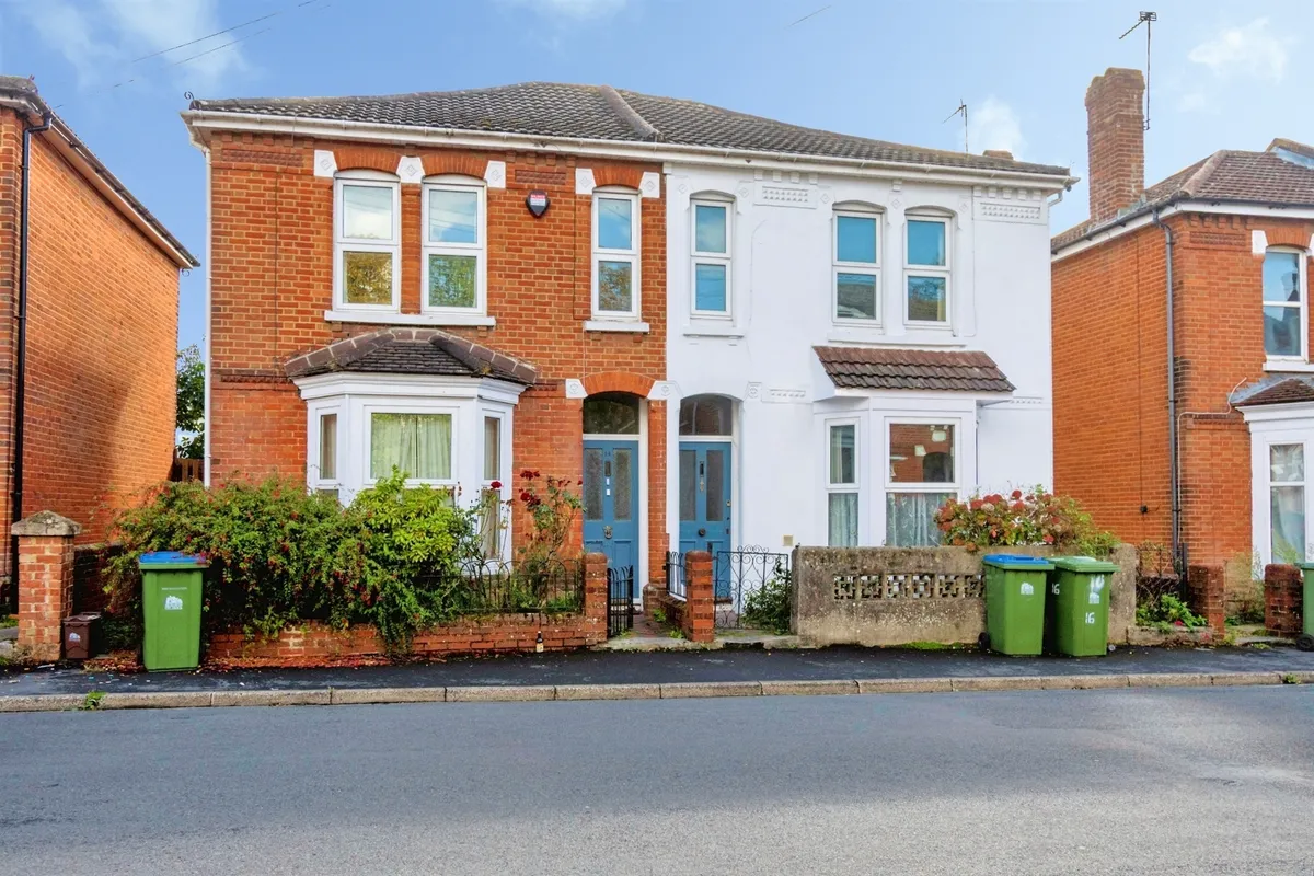 Cromwell Road, Southampton - 7 bedroom detached house - Sequence