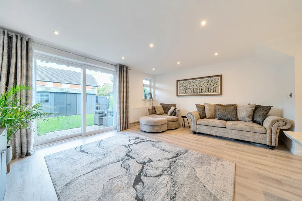 Serrin Way, Horsham, RH12 photo 5