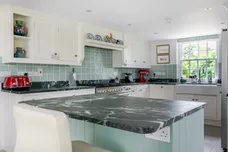 Longstreet, Pewsey, SN9 photo 3