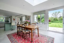 Longstreet, Pewsey, SN9 photo 4