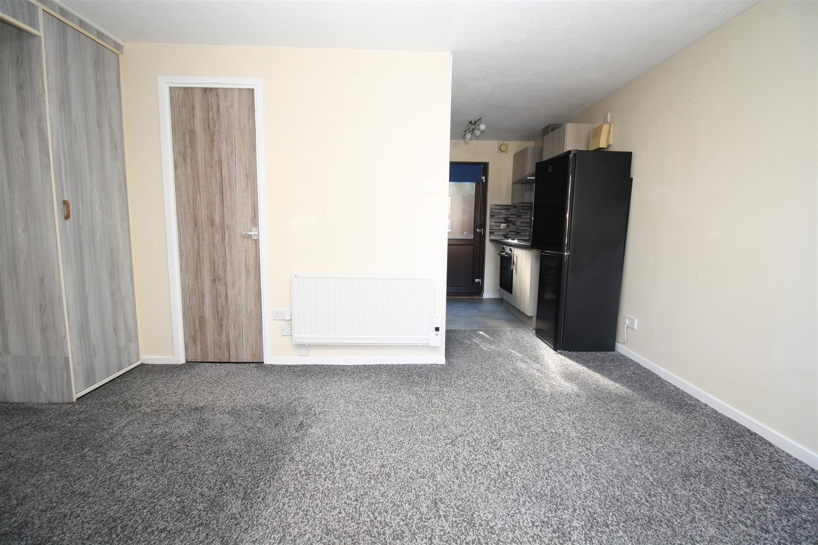 Pettingrew Close, Walnut Tree, Milton Keynes Image 2