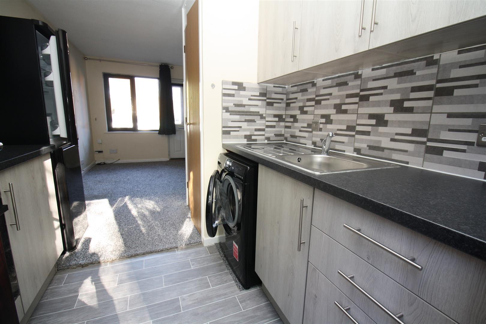 Pettingrew Close, Walnut Tree, Milton Keynes Image 7