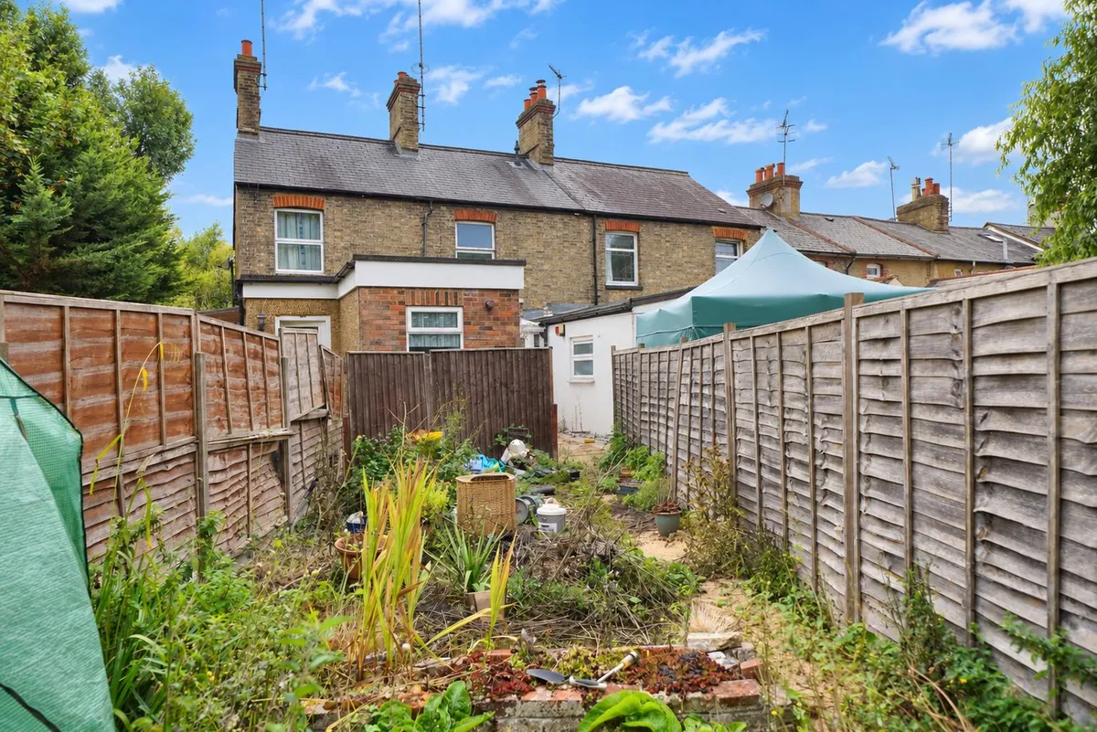 Two Waters Road, Apsley, Hemel Hempstead, Hertfordshire, HP3 9BZ