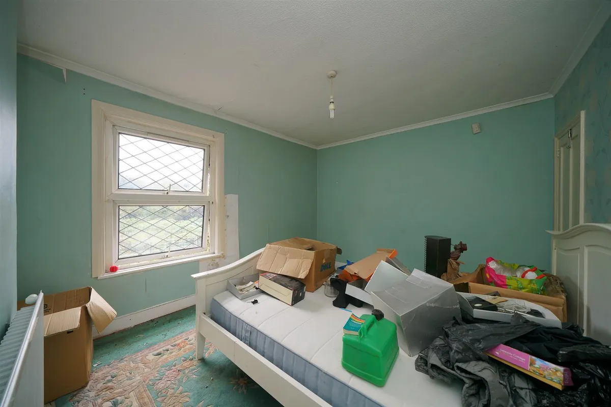 Two Waters Road, Apsley, Hemel Hempstead, Hertfordshire, HP3 9BZ